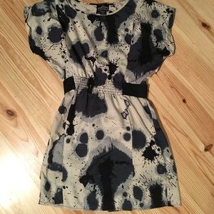 Short printed dress
